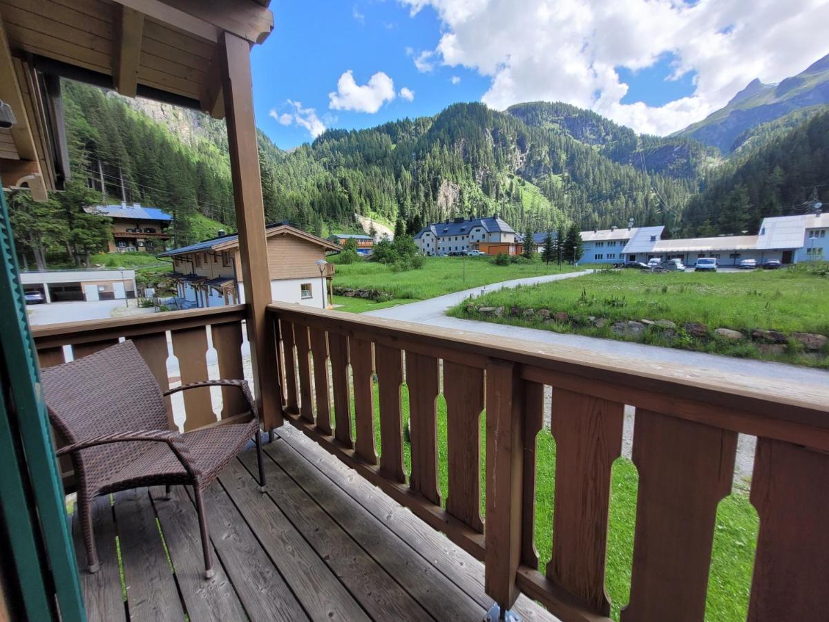 Tauerndorf Enzingerboden Ski In&Out - Steinbock Lodges ภายนอก รูปภาพ