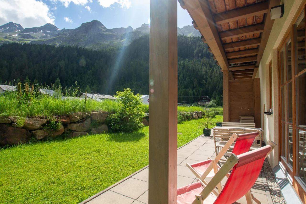 Tauerndorf Enzingerboden Ski In&Out - Steinbock Lodges ภายนอก รูปภาพ
