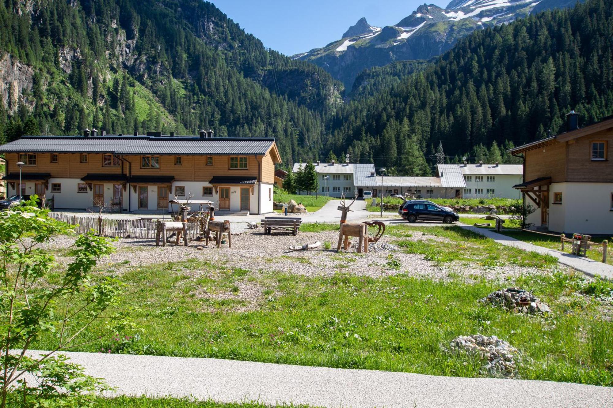 Tauerndorf Enzingerboden Ski In&Out - Steinbock Lodges ภายนอก รูปภาพ